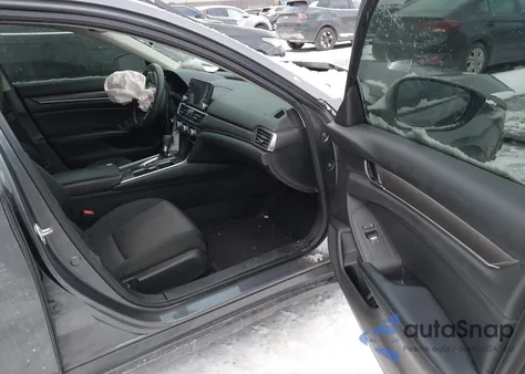 2018 Honda Accord Lx z USA, uszkodzony, nr VIN 1HGCV1F10JA031167